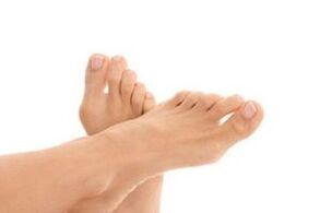 pied sain après un traitement contre la mycose des ongles